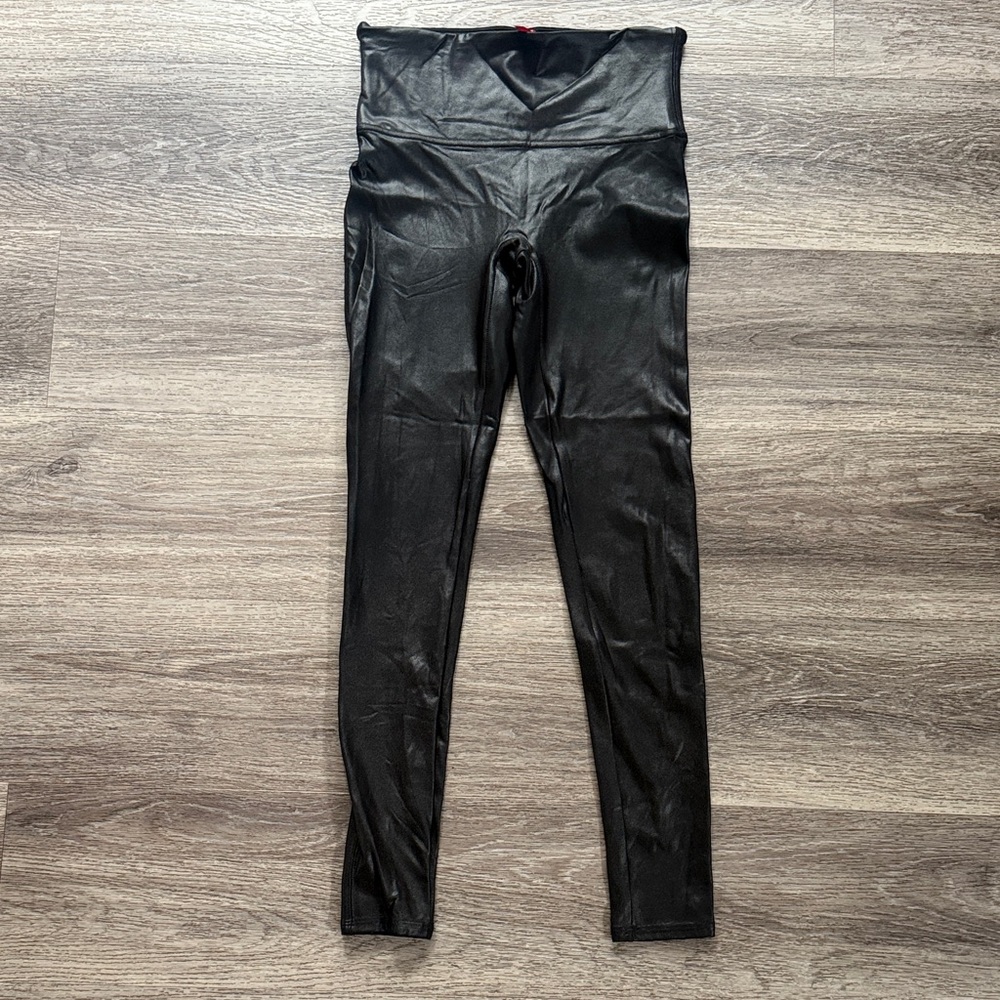 SPANX Black Faux Leather Pants Soze Medium Women’s Mid Rise Leggings
